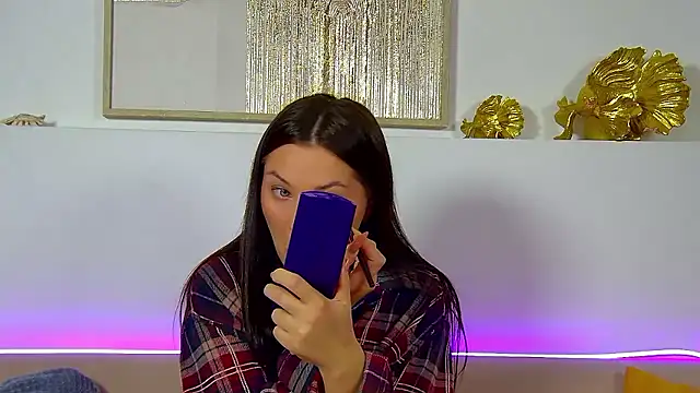 Snapshot of AlexandraBloom chatting on 11-06-25, 06:20 AlexandraBloom online show from 11-06-25, 06:20