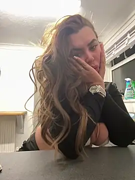 Snapshot of Mia_MilesXXX chatting on 03-10-25, 09:40 Mia MilesXXX online show from 03-10-25, 09:40