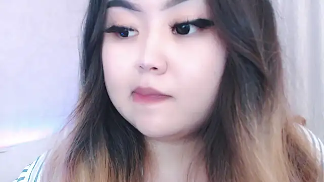 Snapshot of amelia_sunlight chatting on 05-19-26, 04:35 amelia sunlight online show from 05-19-26, 04:35