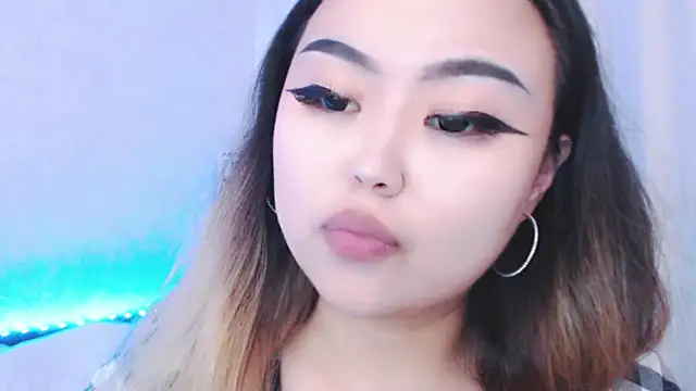 amelia sunlight online show from 06-17-26, 04:08