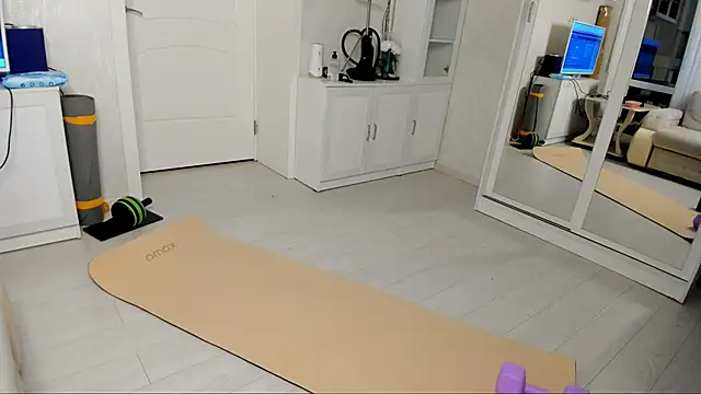 Snapshot of Pawsitive_Panther chatting on 12-26-24, 02:27 Pawsitive Panther online show from 12-26-24, 02:27