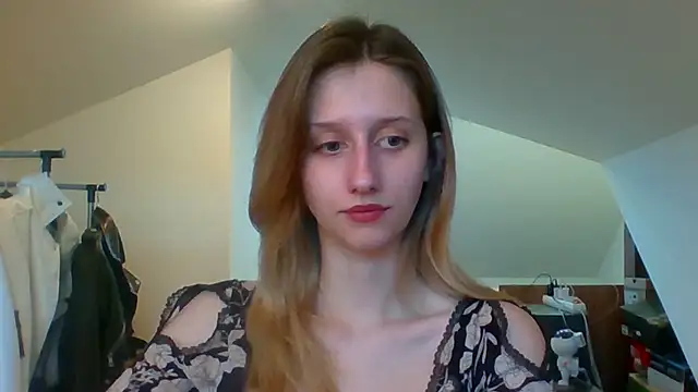 LUNA delight online show from 01-24-25, 02:41