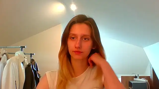 LUNA delight online show from 03-10-25, 02:48