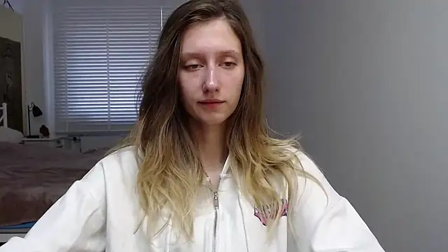 LUNA delight online show from 10-06-25, 05:27