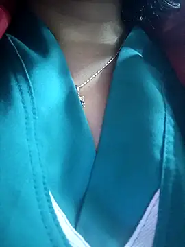 Megan jennerr online show from 03-27-26, 03:01