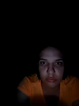 Snapshot of Laurencraft chatting on 05-18-26, 02:07 Laurencraft online show from 05-18-26, 02:07