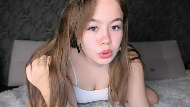 Snapshot of Sara_Kox chatting on 10-27-25, 01:59 Sara Kox online show from 10-27-25, 01:59
