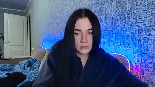 Liana diva online show from 11-21-25, 08:29