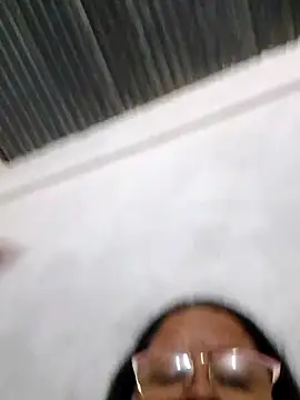 Snapshot of sahira_yasin chatting on 12-27-24, 01:53 sahira yasin online show from 12-27-24, 01:53