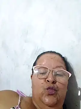 Snapshot of sahira_yasin chatting on 01-02-25, 04:20 sahira yasin online show from 01-02-25, 04:20