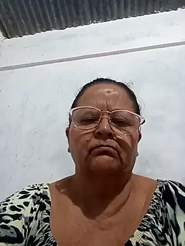 Snapshot of sahira_yasin chatting on 01-25-25, 04:13 sahira yasin online show from 01-25-25, 04:13