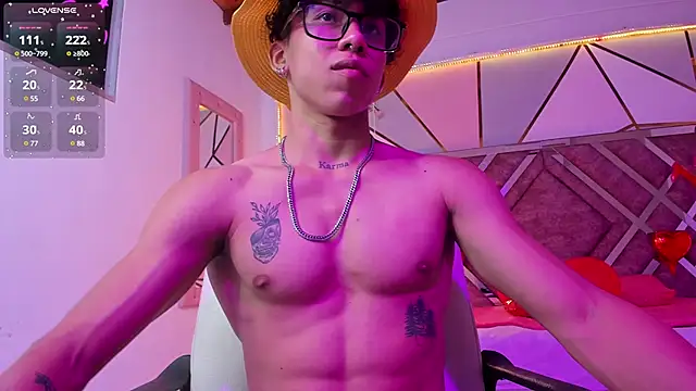 AkazaBoy  online show from 02-11-25, 07:02