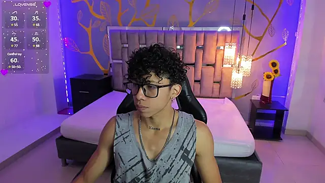 AkazaBoy  online show from 03-06-25, 03:46