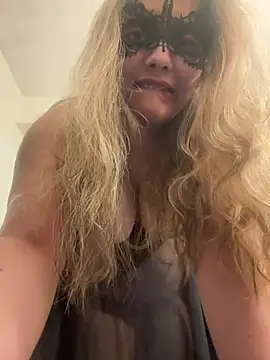 famous indian girl online show from 03-04-25, 03:55