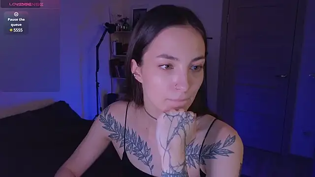 Snapshot of Space_X_Roxy_ chatting on 12-01-24, 07:58 Space X Roxy online show from 12-01-24, 07:58