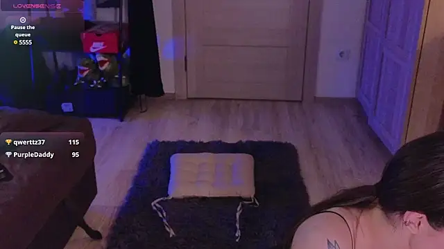 Snapshot of Space_X_Roxy_ chatting on 12-01-24, 11:04 Space X Roxy online show from 12-01-24, 11:04