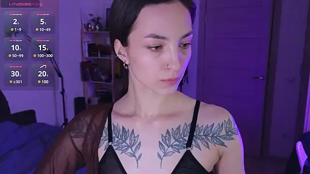 Snapshot of Space_X_Roxy_ chatting on 01-14-25, 07:53 Space X Roxy online show from 01-14-25, 07:53