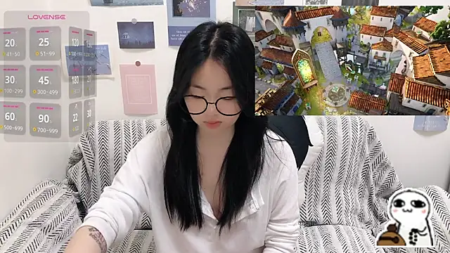 Snapshot of LiLiYbaby chatting on 05-26-26, 06:53 LiLiYbaby online show from 05-26-26, 06:53