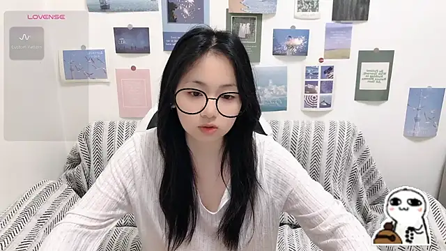 Snapshot of LiLiYbaby chatting on 06-01-26, 06:48 LiLiYbaby online show from 06-01-26, 06:48