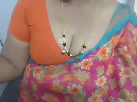 Snapshot of Swathi_sexy chatting on 12-22-25, 06:43 Swathi sexy online show from 12-22-25, 06:43