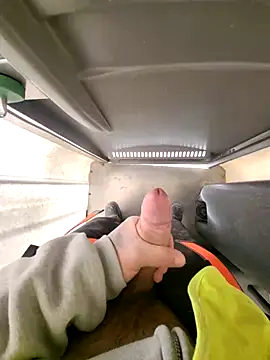 omarito100 online show from 11-28-25, 10:40