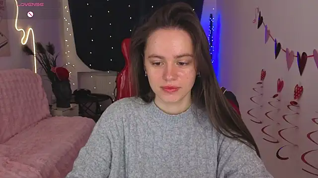 Snapshot of Emillias chatting on 02-18-26, 07:59 Emillias online show from 02-18-26, 07:59