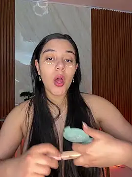 Snapshot of floriamANDjazmin chatting on 05-02-26, 07:19 floriamANDjazmin online show from 05-02-26, 07:19