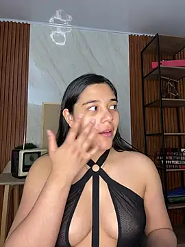 floriamANDjazmin online show from 06-27-26, 06:57