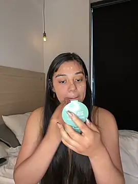 floriamANDjazmin online show from 07-31-26, 09:14