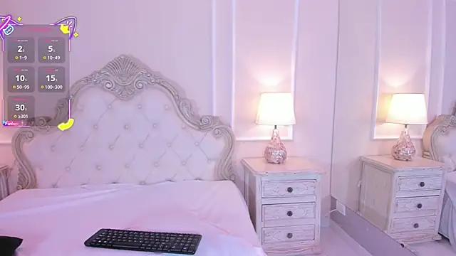 Snapshot of SamanthaPierce chatting on 10-16-25, 12:06 SamanthaPierce online show from 10-16-25, 12:06