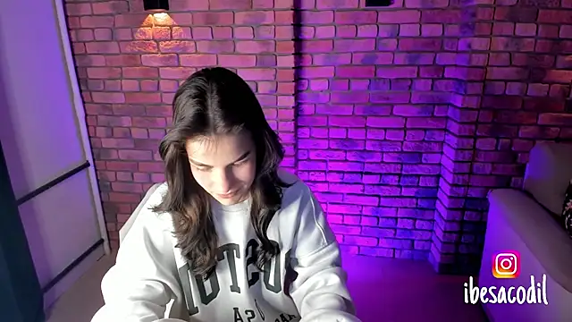 adriana allien online show from 01-17-25, 10:01