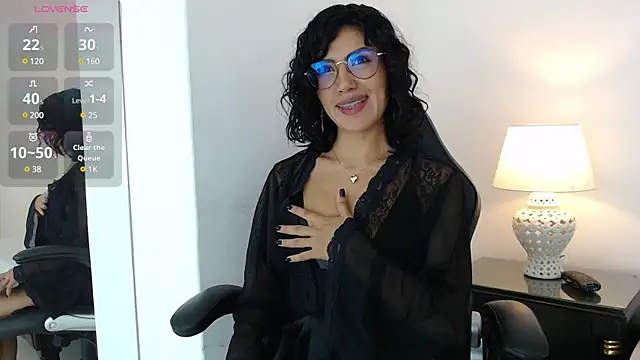 LeeThompson  online show from 12-21-24, 04:52