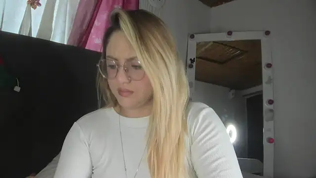 miss julietaa online show from 11-28-25, 11:46