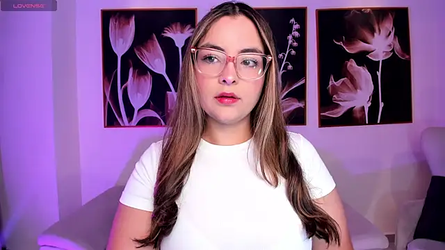 Snapshot of AllisonRogersX chatting on 04-26-26, 11:30 AllisonRogersX online show from 04-26-26, 11:30