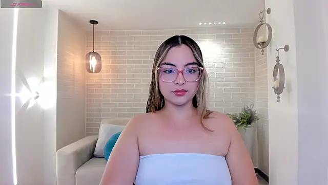 Snapshot of AllisonRogersX chatting on 05-12-26, 11:18 AllisonRogersX online show from 05-12-26, 11:18
