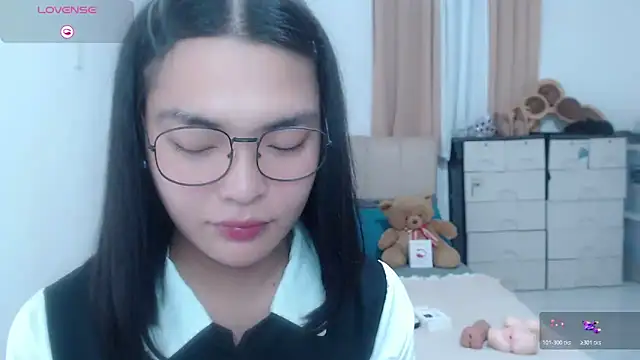 Snapshot of zhaviahale21 chatting on 08-09-26, 03:39 zhaviahale21 online show from 08-09-26, 03:39