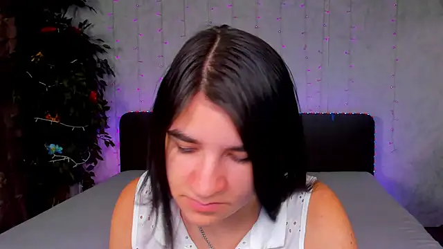  Polly Love  online show from 09-16-25, 06:14