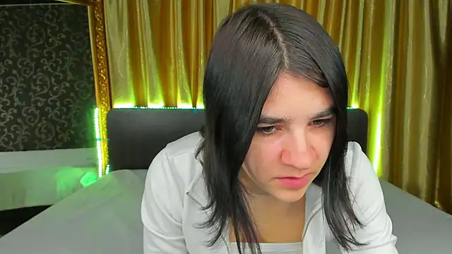  Polly Love  online show from 10-06-25, 06:11