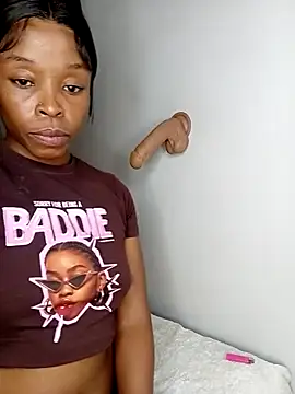 Snapshot of DickDiva1 chatting on 05-08-26, 06:46 DickDiva1 online show from 05-08-26, 06:46