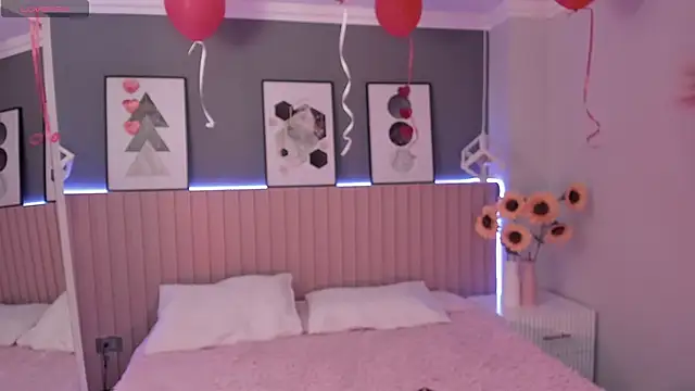 Megan mooree  online show from 02-17-25, 07:21