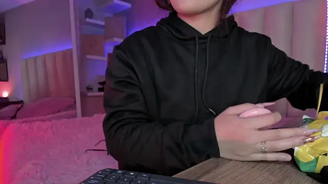 Megan mooree  online show from 03-21-25, 11:55