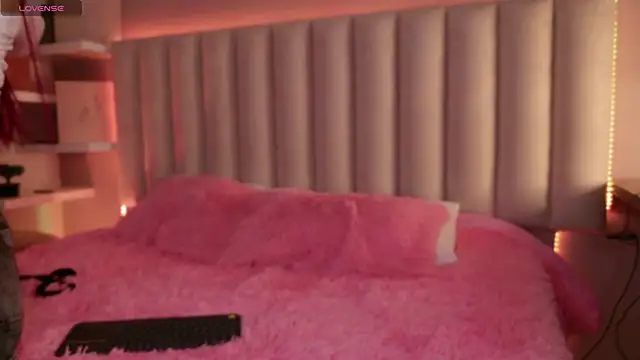 Megan mooree  online show from 09-13-25, 12:05