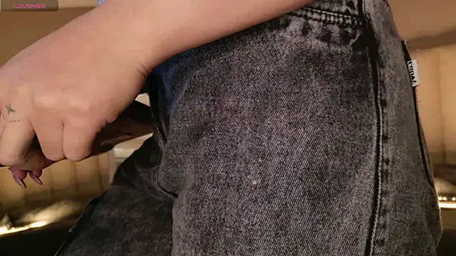 Megan mooree  online show from 10-13-25, 12:16