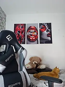 Antonella2 m online show from 11-18-25, 05:06