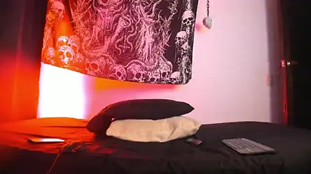 Snapshot of Agnes_jones_ chatting on 12-19-25, 11:34 Agnes jones online show from 12-19-25, 11:34