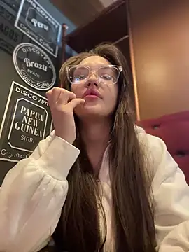 Holly Molii online show from 12-14-24, 05:18