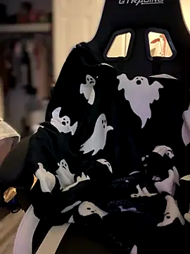 foxy ana13 online show from 09-19-25, 04:03