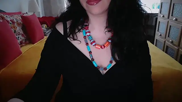 Snapshot of CronacaErotica chatting on 04-17-26, 01:25 CronacaErotica online show from 04-17-26, 01:25