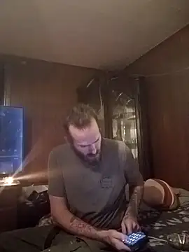 Snapshot of RobStrokes215 chatting on 02-05-25, 02:08 RobStrokes215 online show from 02-05-25, 02:08