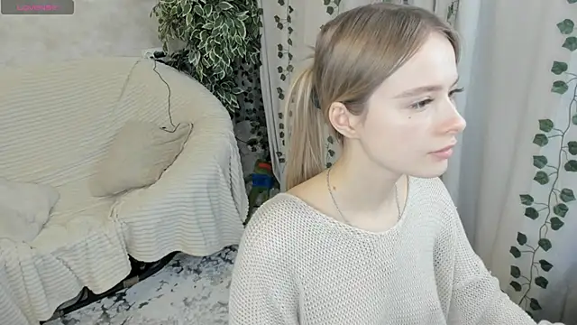 Snapshot of mell_milles chatting on 12-22-24, 09:42 mell milles online show from 12-22-24, 09:42